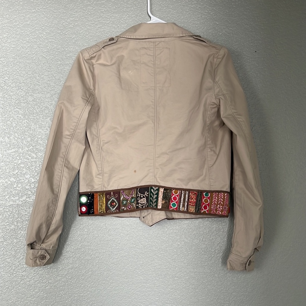 Jacket - Picture 4 of 5